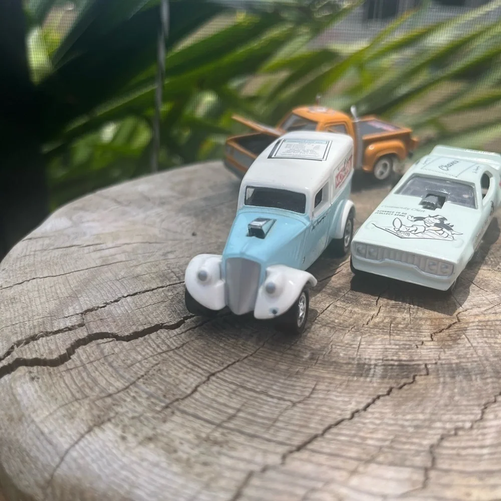 4 Johnny Lighting die cast  Monopoly themed cars-2002